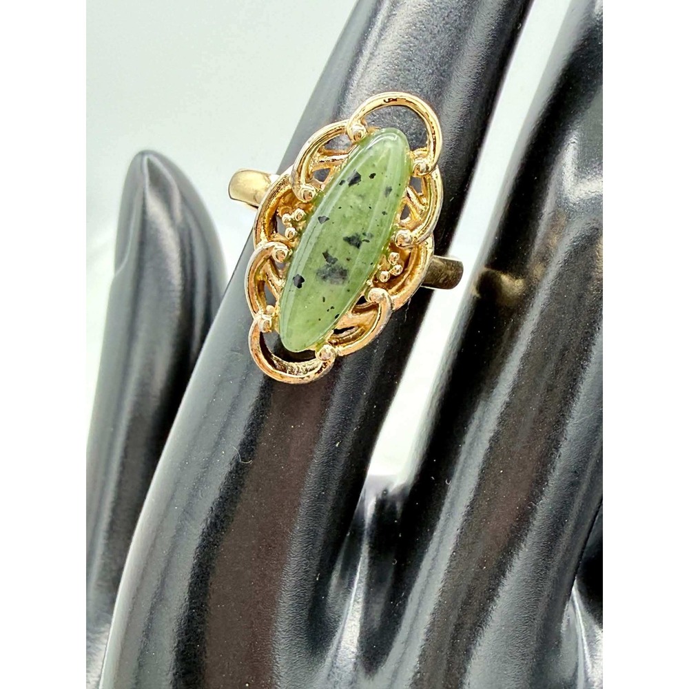 Vintage Sarah Coventry 1979 Oriental Melody Gold Tone Faux Jade Ring